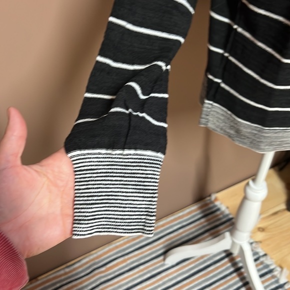 Loft. Sweater - Picture 3 of 6